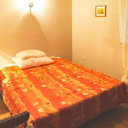 Awesome Home In Pleszew With Wifi Zawidowice Екстер'єр фото